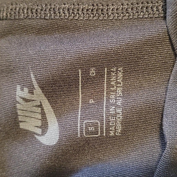 Nike Black Leggings with Pink Accents - Picture 4 of 5